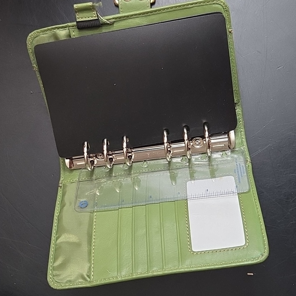 Tignanello Handbag and Franklin Covey Organizer Set - Picture 10 of 15